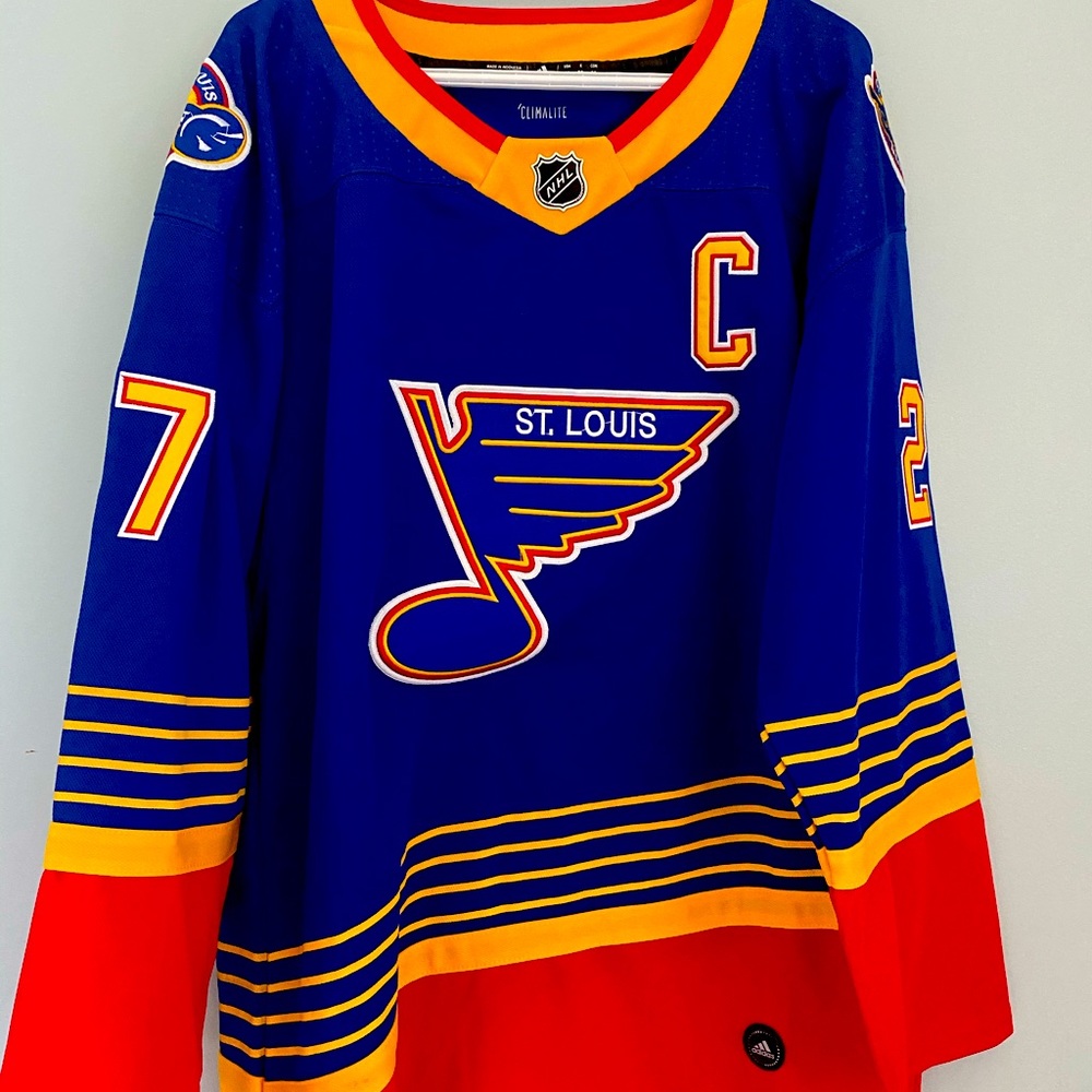 Throwback St Louis Blues jersey!